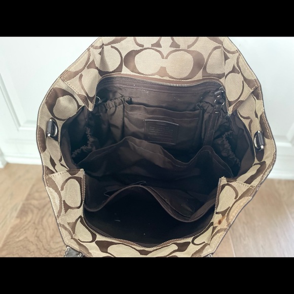 Coach diaper bag! Large tote with several compartments! - Picture 3 of 3